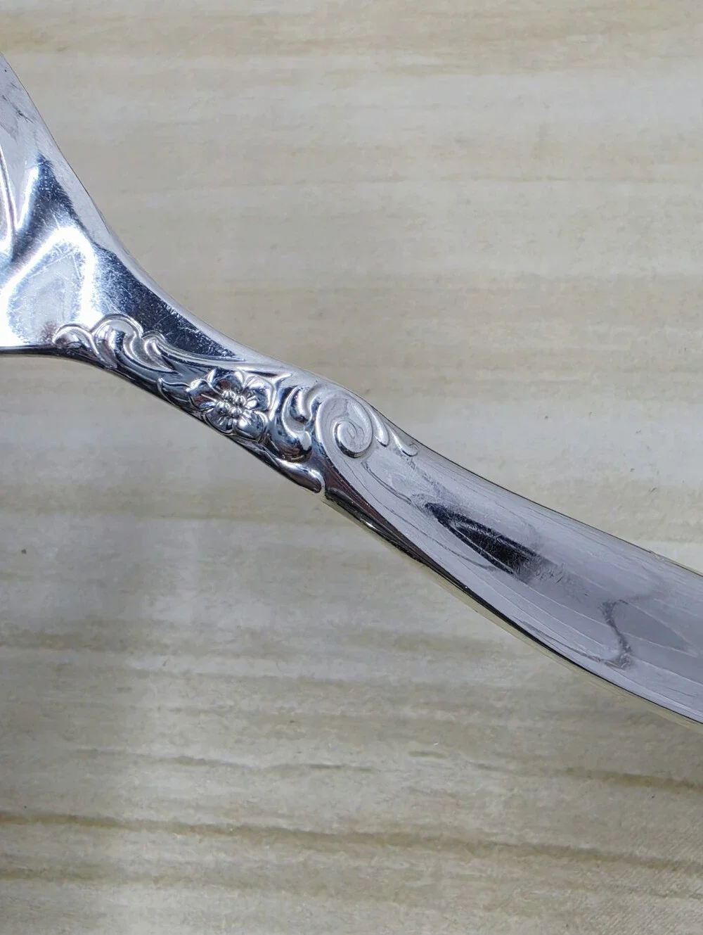Rogers Leilani Pattern Pie Server Silverplate Vintage 60s International Silver